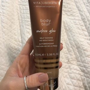Vita Liberata Body Blur Sunless Glow - color Latte